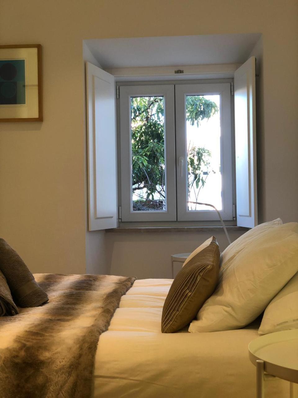 Ultra Chic Santa Catarina Apartment Lisbon